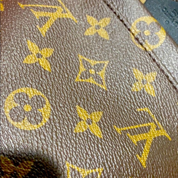 Meet your Posher, Chanel - Picture 1 of 1